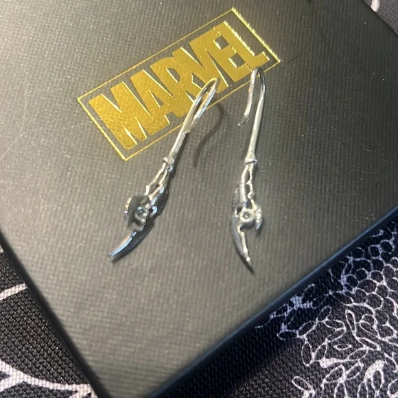 Loki scepter earrings - Picture 10 of 13
